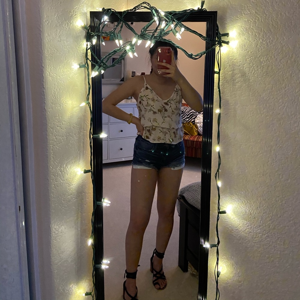 Cute ruffle floral top